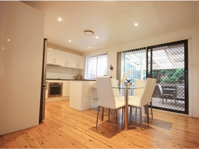 9 Jowett Place, Ingleburn NSW 2565