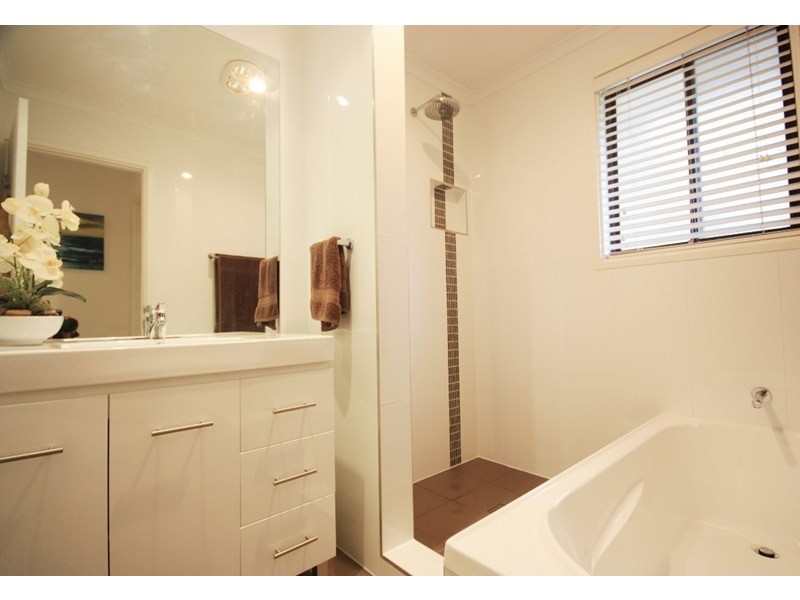 9 Jowett Place, Ingleburn NSW 2565