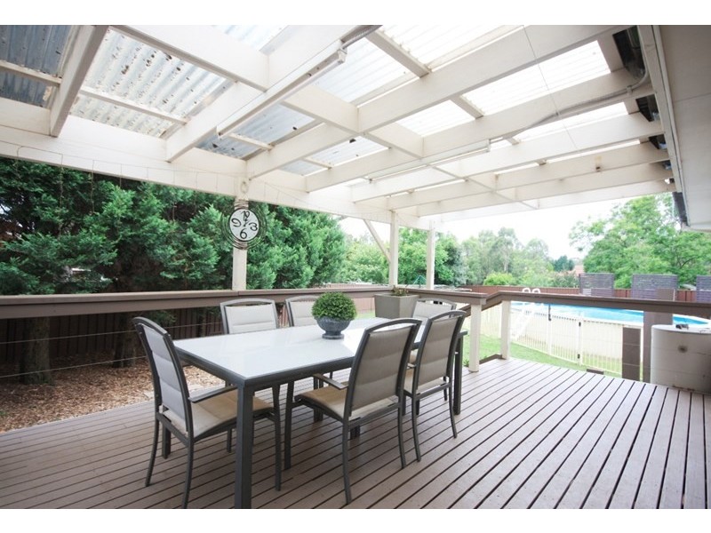 9 Jowett Place, Ingleburn NSW 2565