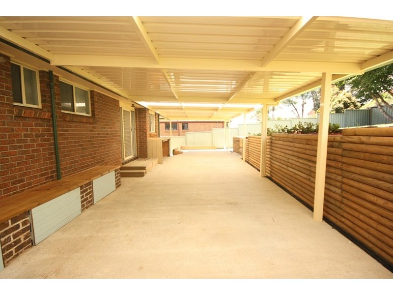 11 Tipping Place, Ambarvale NSW 2560