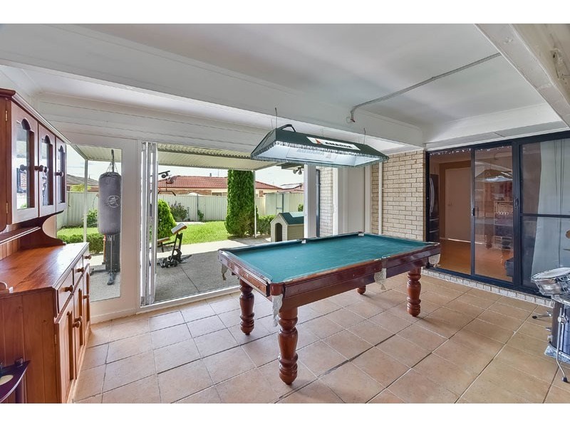 43 Bardolph Avenue, Rosemeadow NSW 2560