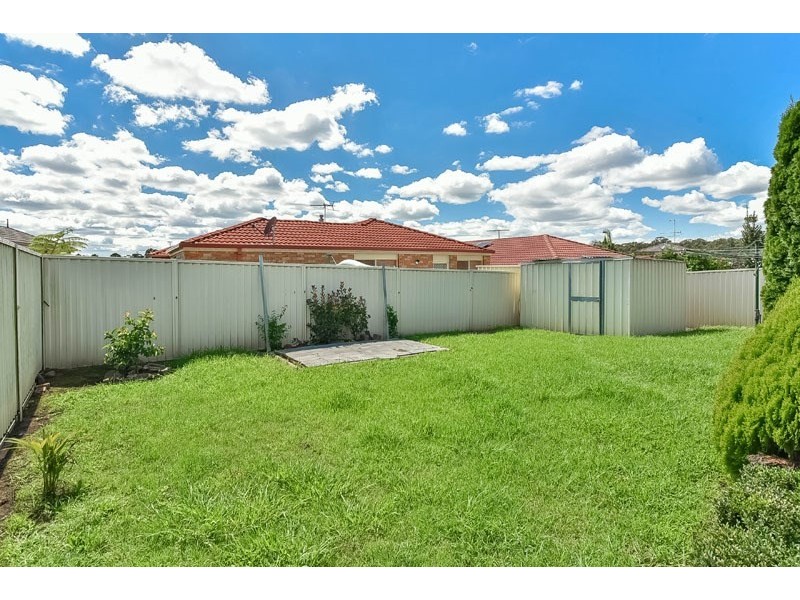43 Bardolph Avenue, Rosemeadow NSW 2560
