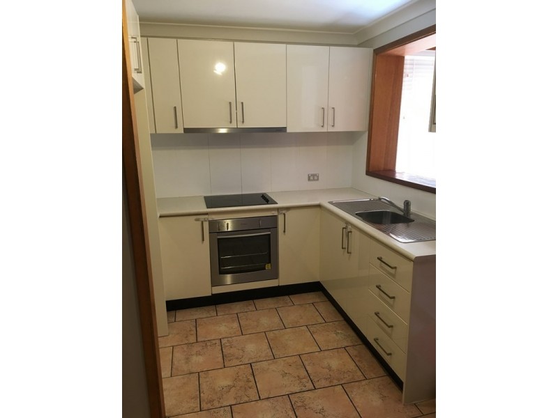 4/5 Amaranthus Place, Macquarie Fields NSW 2564