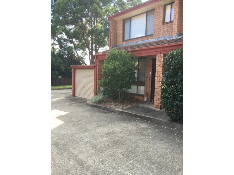 4/5 Amaranthus Place, Macquarie Fields NSW 2564