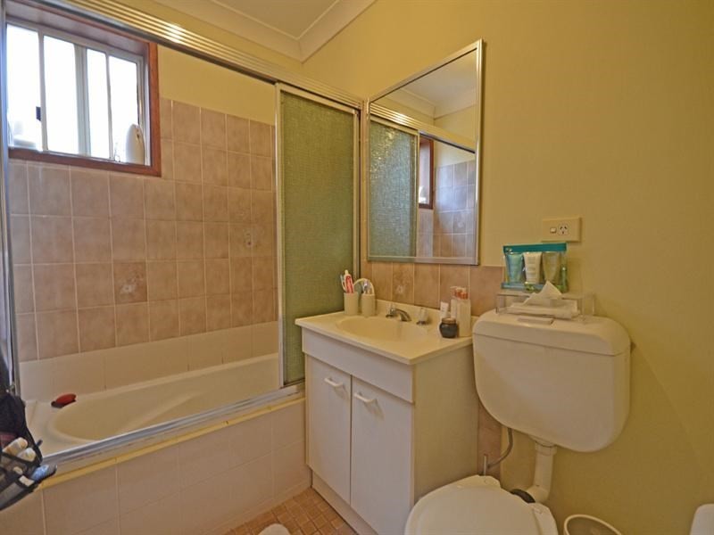 8/10 Windeyer, Thirlmere NSW 2572