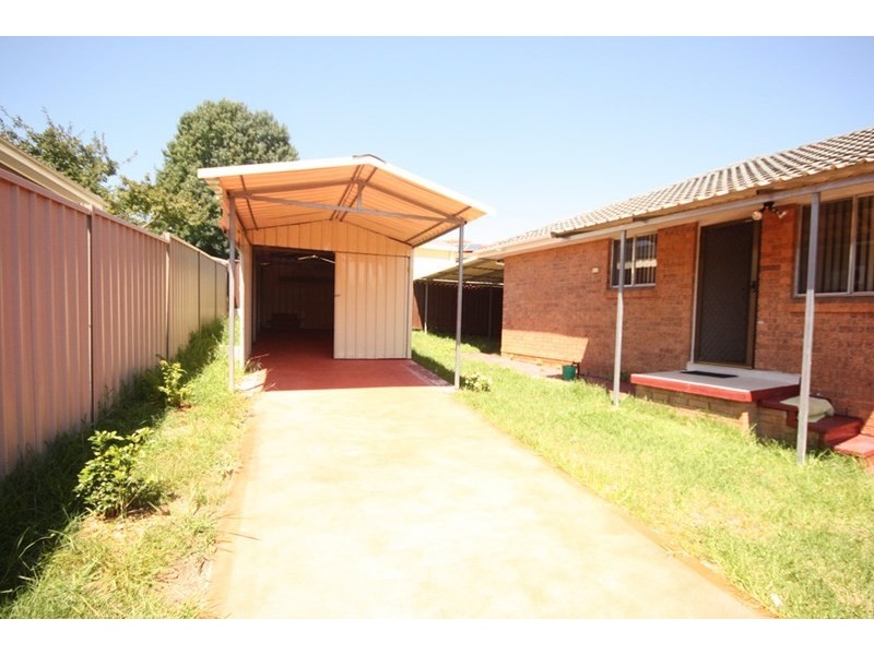 13 Kimberley Street, Leumeah NSW 2560