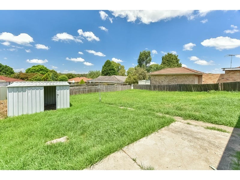 17 Bardolph Street, Rosemeadow NSW 2560