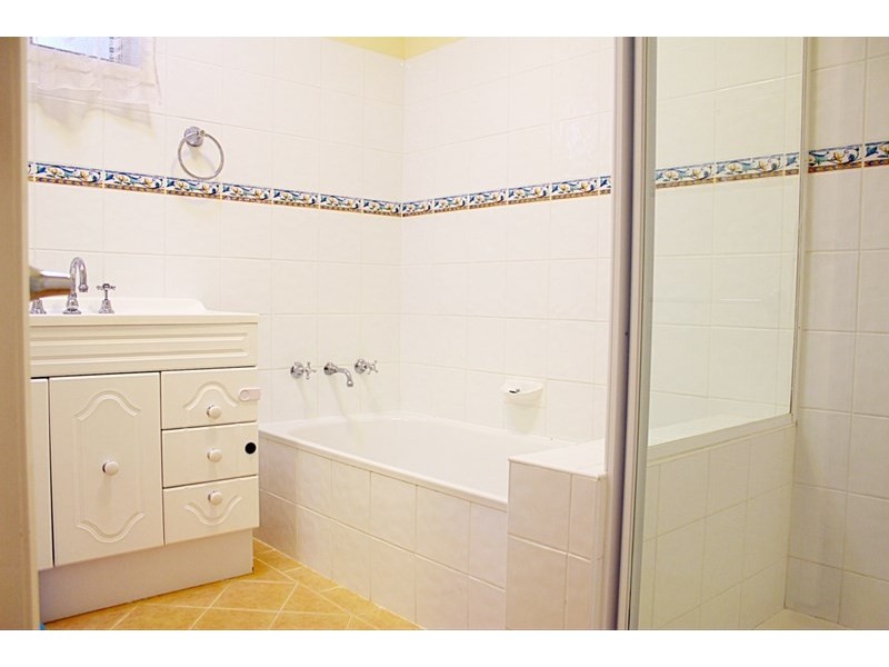 1 Martine Avenue, Camden NSW 2570