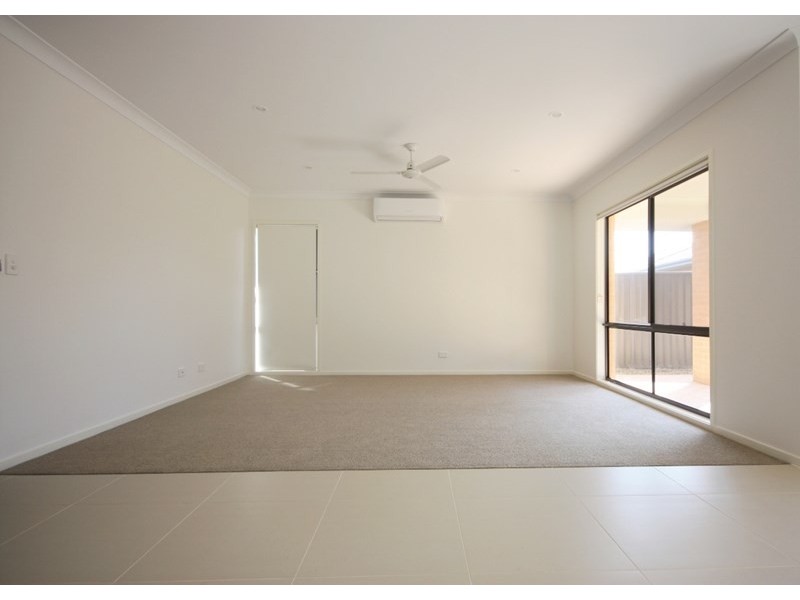 4 Whitfield Street, Gregory Hills NSW 2557