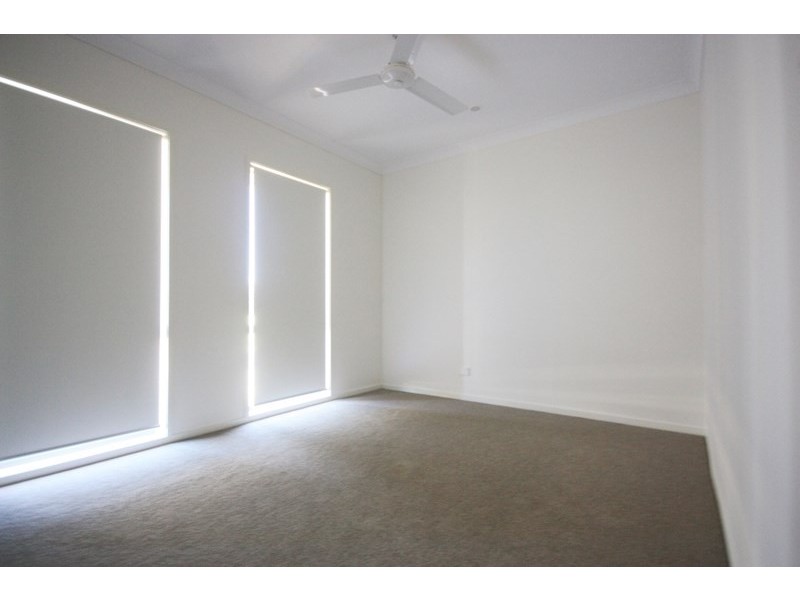 4 Whitfield Street, Gregory Hills NSW 2557