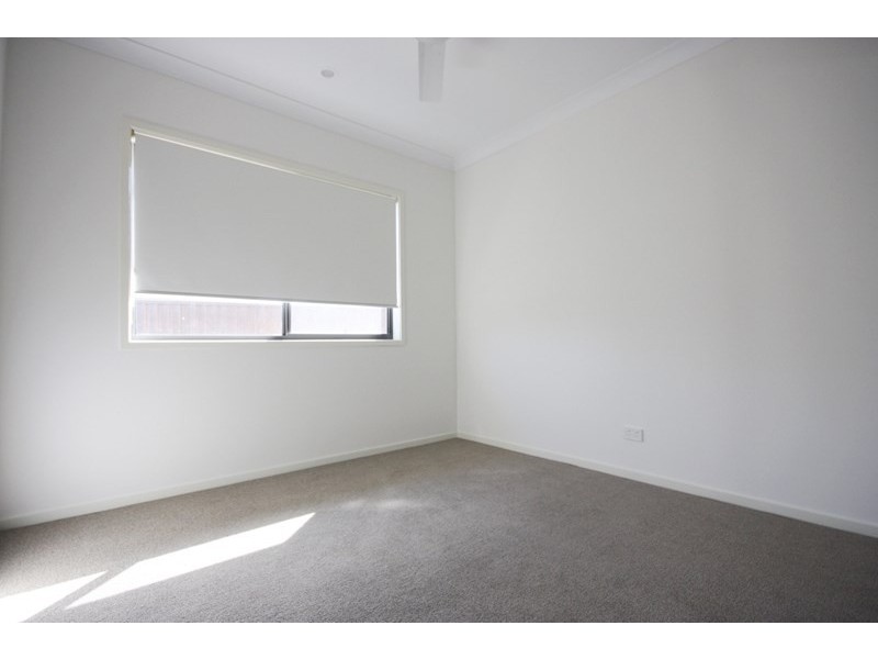 4 Whitfield Street, Gregory Hills NSW 2557