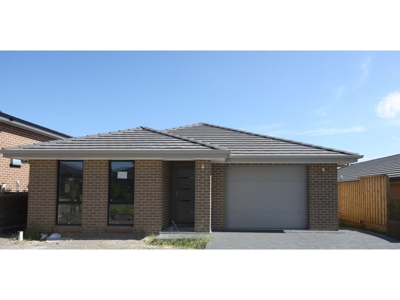 33 Ben Lomond Road, Minto Heights NSW 2566