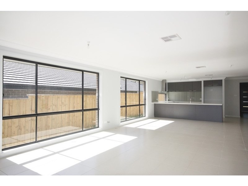 33 Ben Lomond Road, Minto Heights NSW 2566