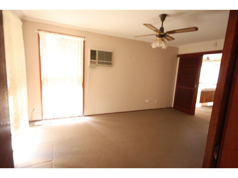 19 Pickett Avenue, Minto NSW 2566