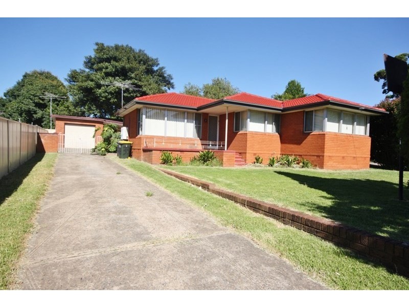 33 Megalong Crescent, Campbelltown NSW 2560