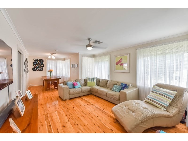 10 Ash Place, Bradbury NSW 2560