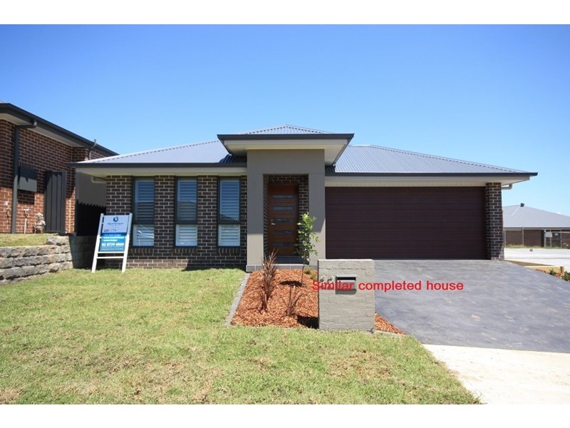 8 Forbes Street, Oran Park NSW 2570