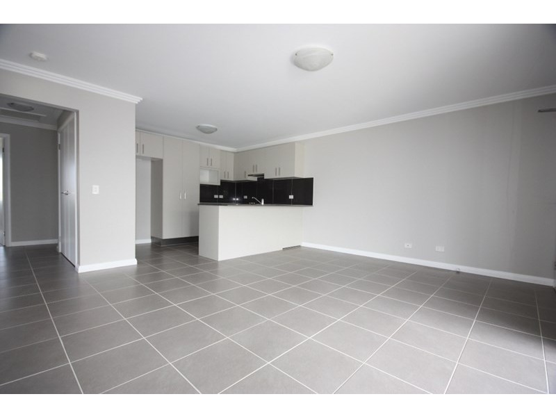 8/29 Lorimer Street, Elderslie NSW 2570