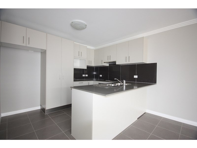 8/29 Lorimer Street, Elderslie NSW 2570