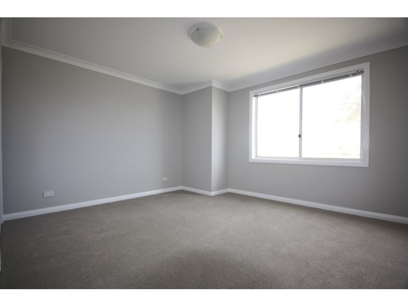 8/29 Lorimer Street, Elderslie NSW 2570