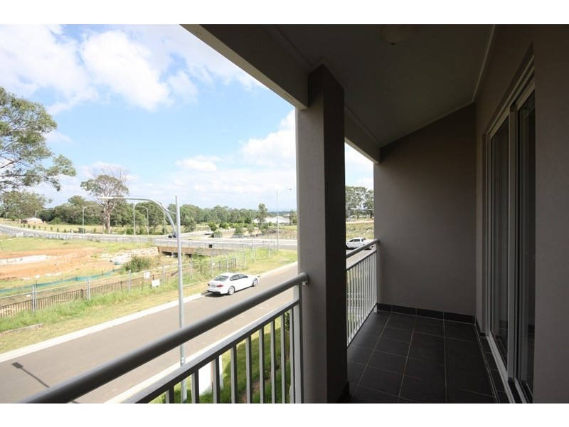 8/29 Lorimer Street, Elderslie NSW 2570