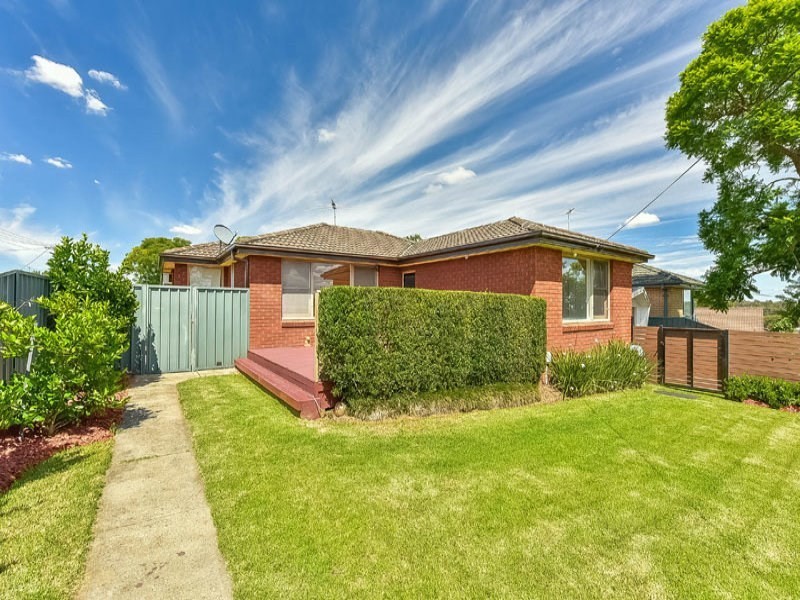 28 Woronora Avenue, Leumeah NSW 2560
