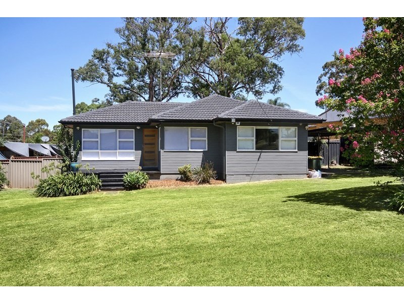 17 Caley Road, Bradbury NSW 2560