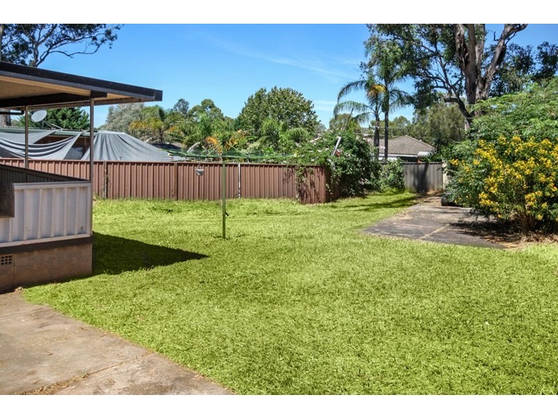 17 Caley Road, Bradbury NSW 2560