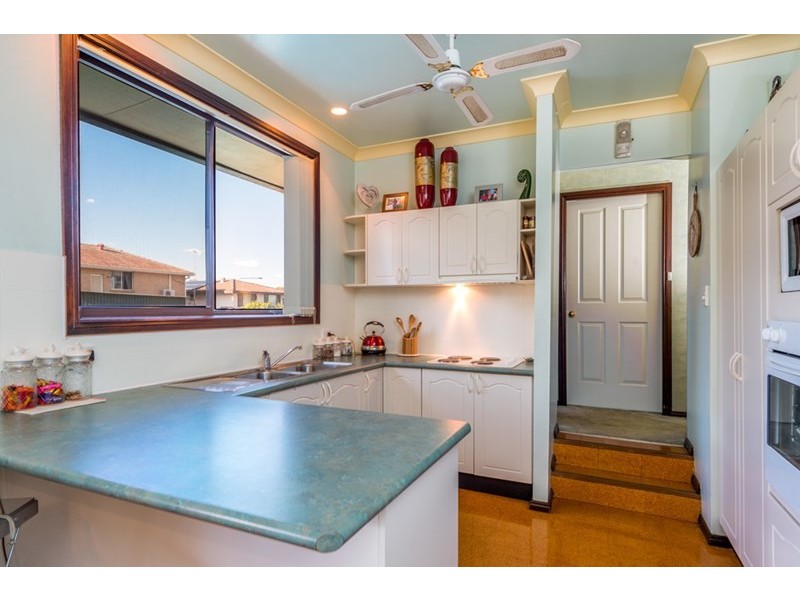 32 Owen Stanley Street, Glenfield NSW 2167