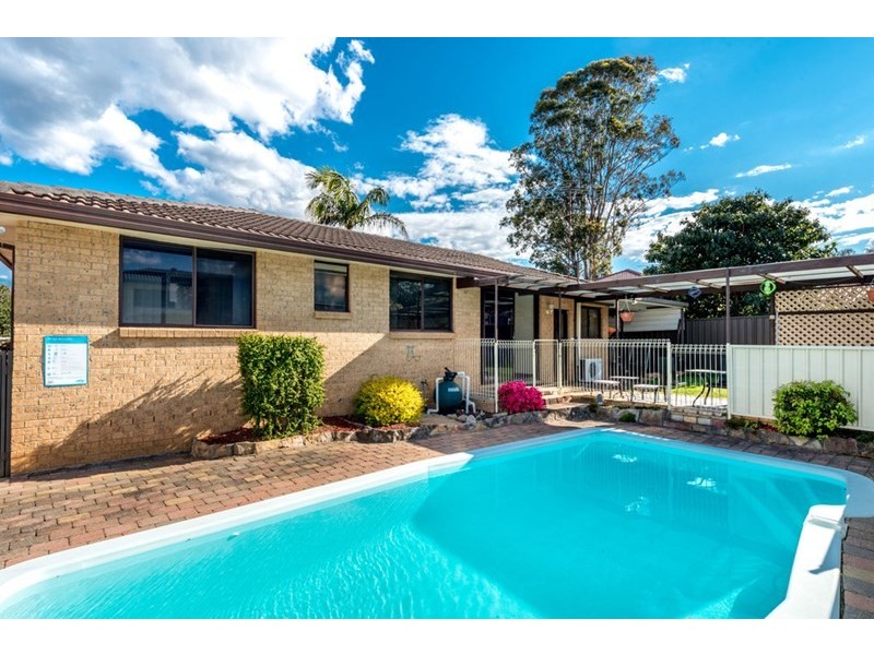 32 Owen Stanley Street, Glenfield NSW 2167