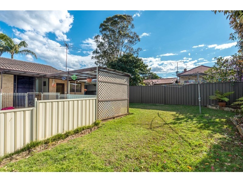 32 Owen Stanley Street, Glenfield NSW 2167
