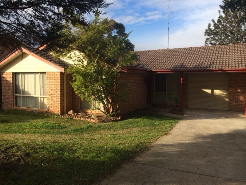 14 Bates Close, Elderslie NSW 2570