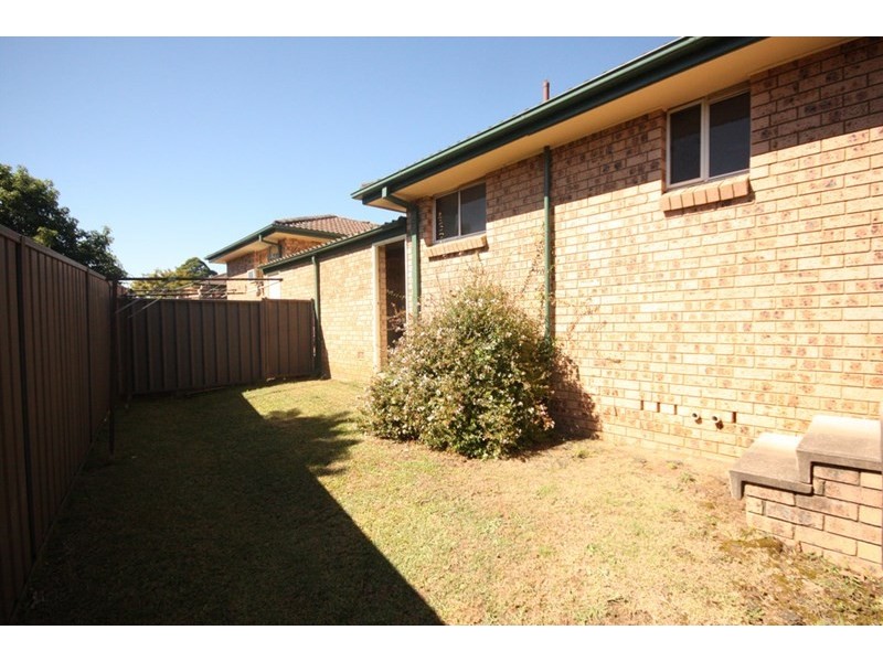 11/10 Bensley Road, Macquarie Fields NSW 2564