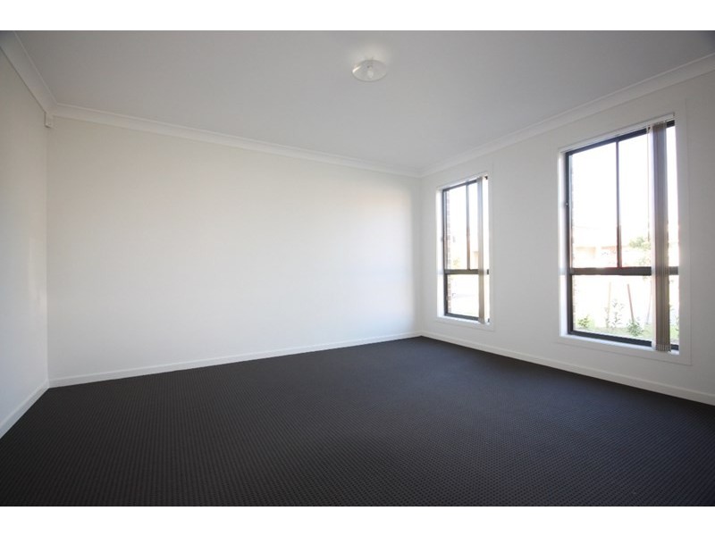 3 Mt Olympus Circuit, Edmondson Park NSW 2174