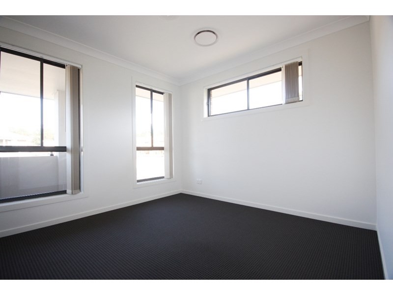 3 Mt Olympus Circuit, Edmondson Park NSW 2174