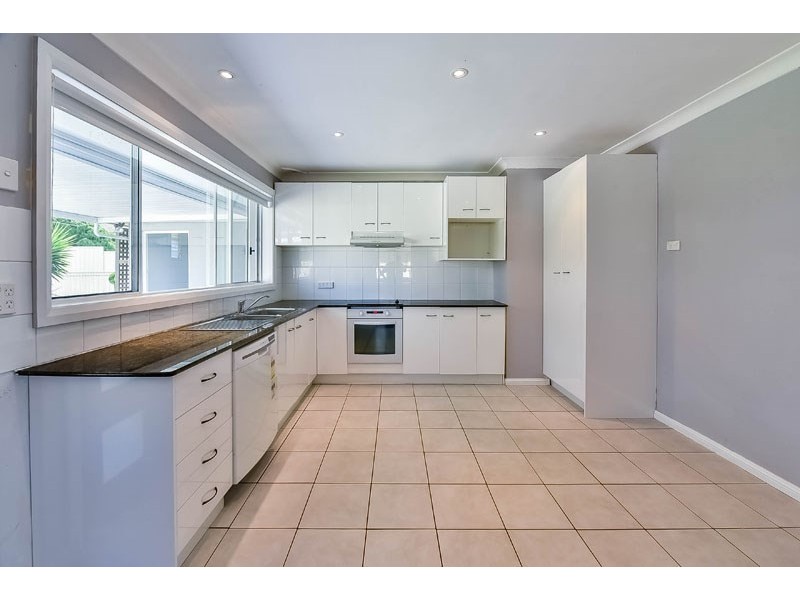 34 Lawn Avenue, Bradbury NSW 2560