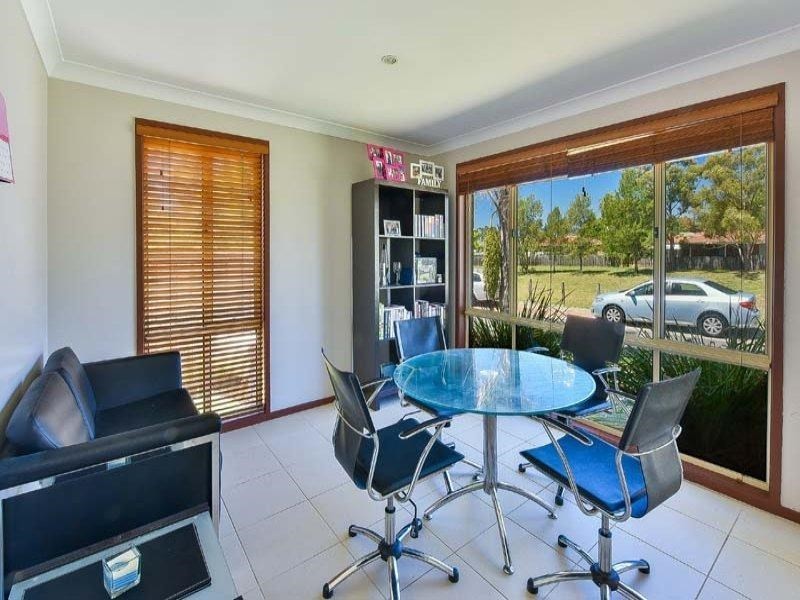1 Ore Place, Eagle Vale NSW 2558