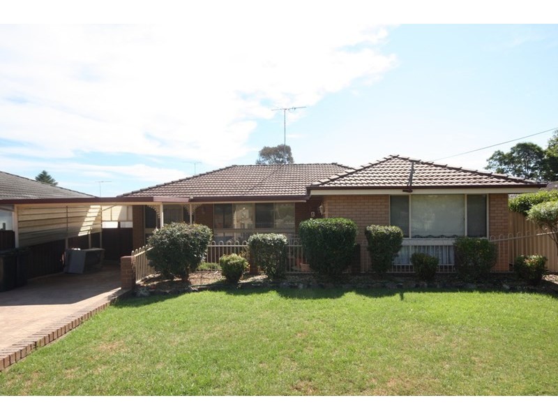33 Waminda Avenue, Campbelltown NSW 2560