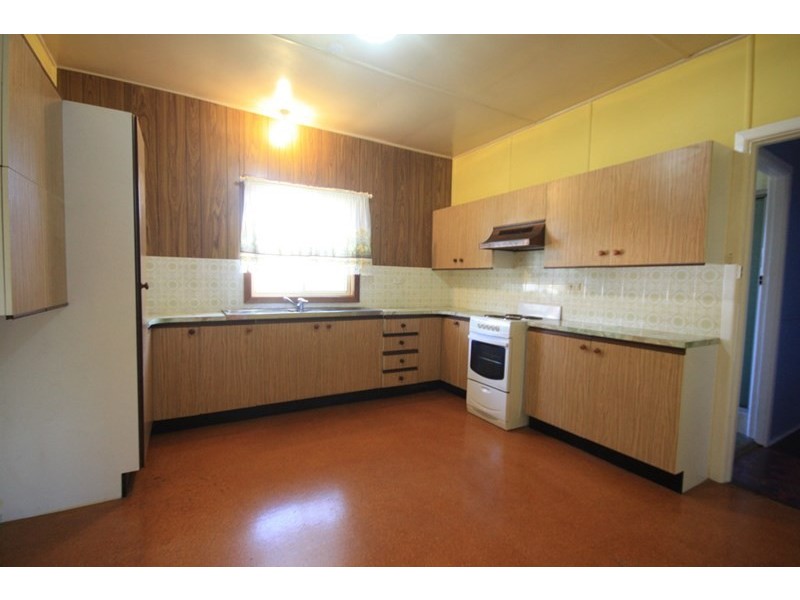 4 Burraneer, Leumeah NSW 2560