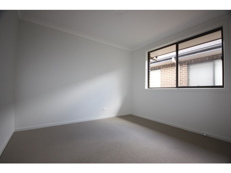 18 Millman Street, Spring Farm NSW 2570