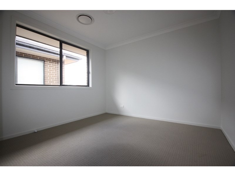 18 Millman Street, Spring Farm NSW 2570