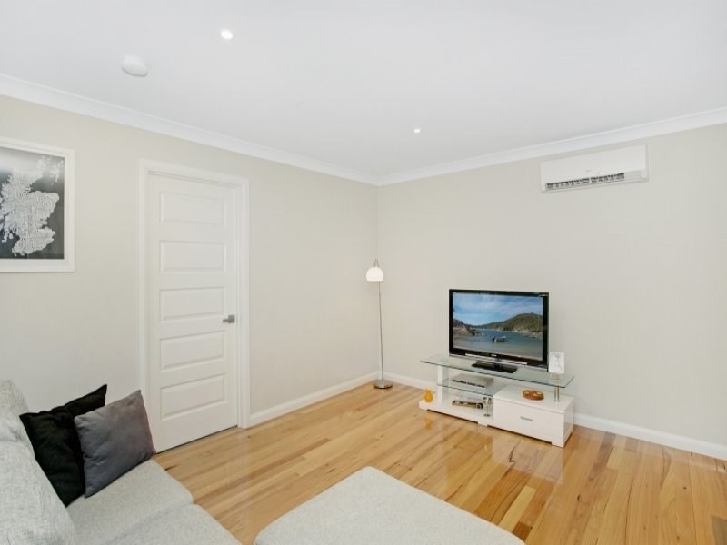 7 Middleton Lane, Gregory Hills NSW 2557