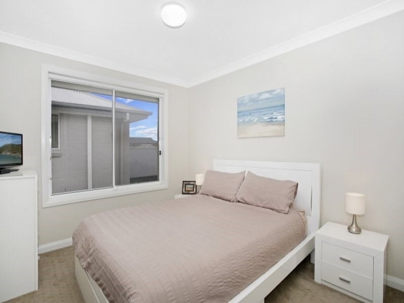7 Middleton Lane, Gregory Hills NSW 2557