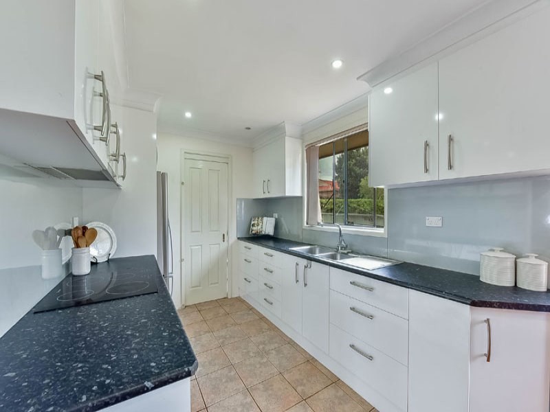 11 Brennan Place, Minto NSW 2566