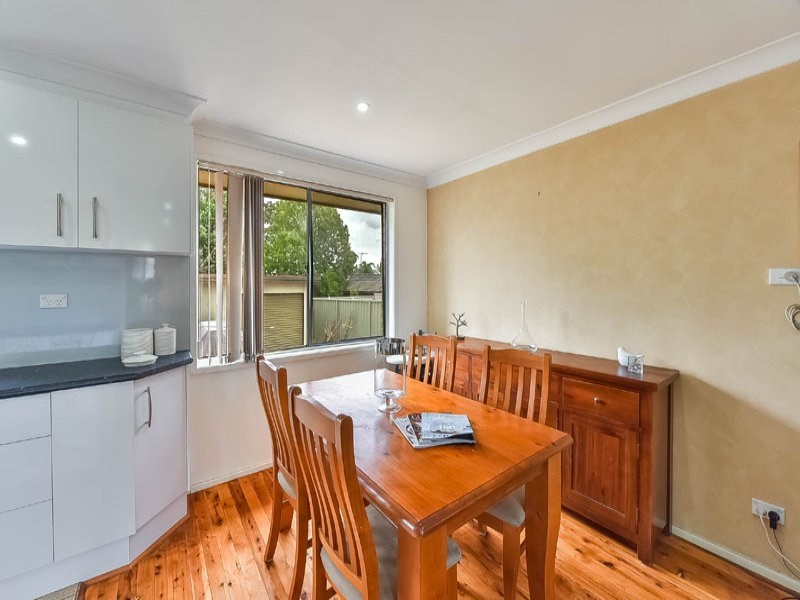 11 Brennan Place, Minto NSW 2566