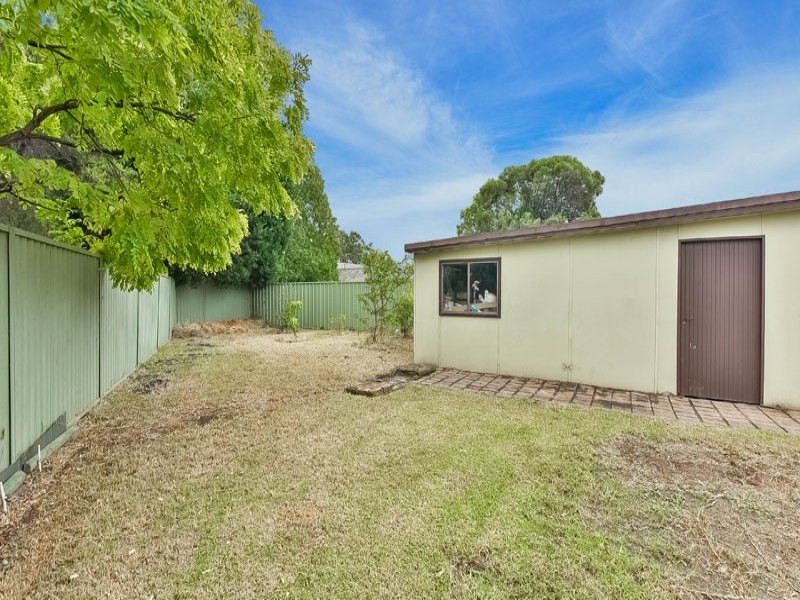 11 Brennan Place, Minto NSW 2566