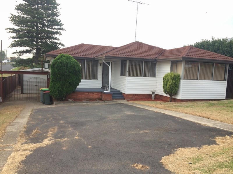 5 Mowatt Street, Narellan NSW 2567