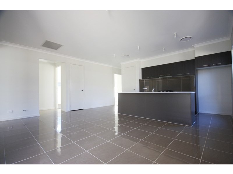 7 Ward Street, Oran Park NSW 2570