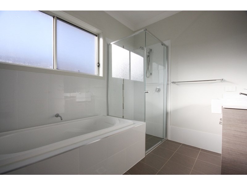 7 Ward Street, Oran Park NSW 2570