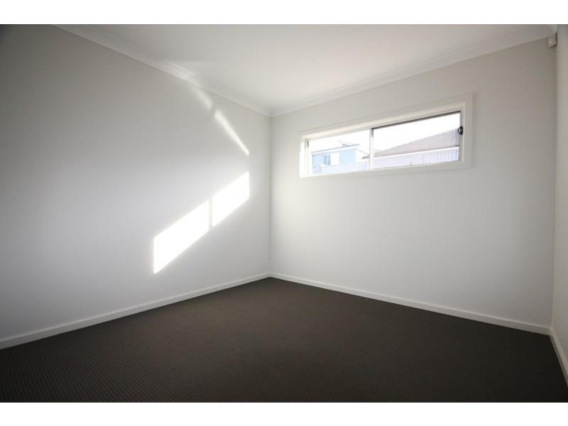 7 Ward Street, Oran Park NSW 2570
